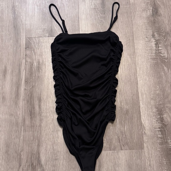 Free People Black Spaghetti Strap On Your Side Ruched Bodysuit Size Medium - Picture 6 of 12